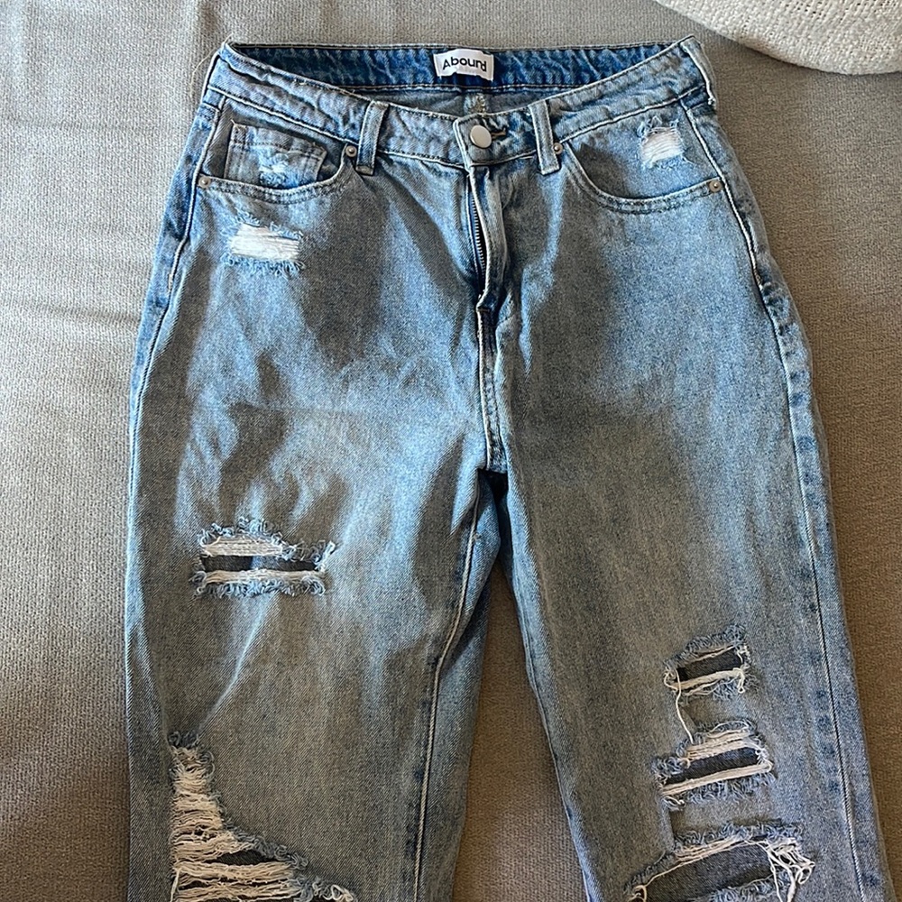 Wide leg ripped jeans